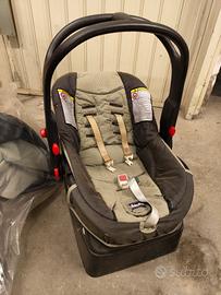 Seggiolino e base per auto 