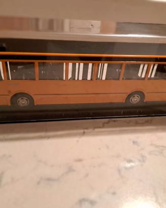 Old Cars originale 1/43 Iveco Daily 4x4 cassone - Collezionismo In vendita a Mantova
