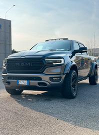 RAM 1500 V8 Crew Cab Limited Night Edition