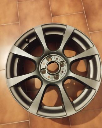Cerchio  Abarth 595  16"  500 Fiat e fari fanali