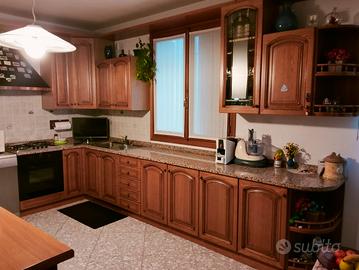 cucina angolare completa di elettrodomestici funzi