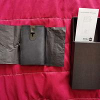 portafoglio in pelle nera (nuovo,mai usato)