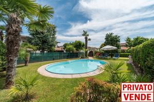 Villa con piscina