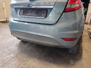 Paraurti posteriore FORD FIESTA del 2011