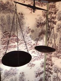 Bilancia in ferro antica