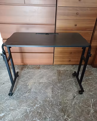Tavolino mobile per disabili