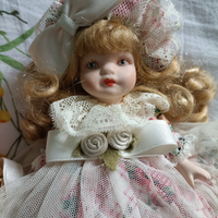 Bambole di porcellana