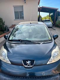 Peugeot 107 sweet year 