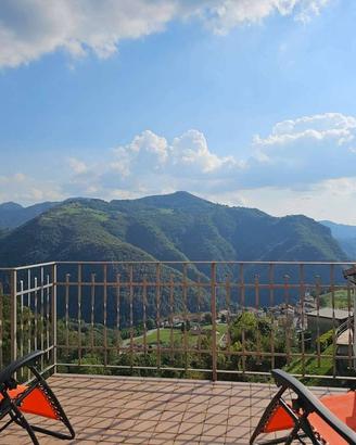 Appartamento di 65 m² con 3 locali e box auto a Co