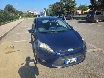 Ford Fiesta 1.2 benzina 82 cv neopatentati