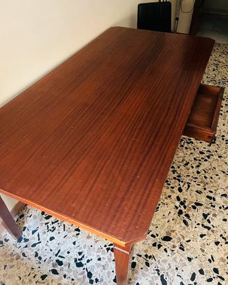 Tavolo in legno massello