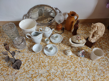 Stock oggettistica antica da arredamento