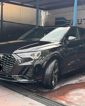 Audi Q3 sportback s-line edition Total back.