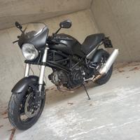 Ducati Monster 695