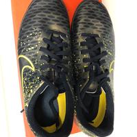 122 - Scarpe da calcio NIKE n.38 1/2