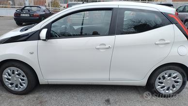 Cerchi originali Toyota aygo completi 