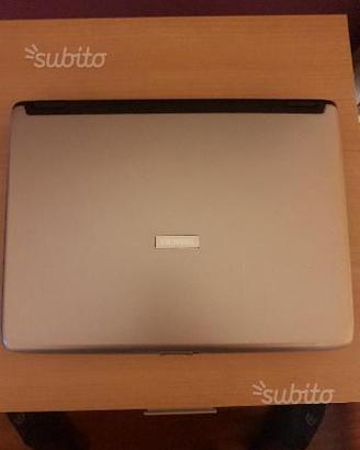 Pc portatile toshiba e box hard disk 2.5"