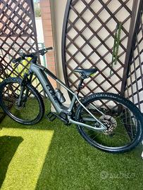 BICI ELETTRICA CUBE