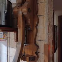 cavatappi da muro antico