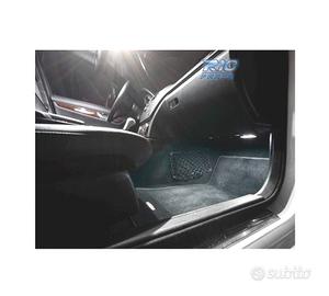 PLAFONI LED PER PIEDI E PORTE PER MERCEDES