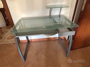 Tavolo porta pc è stampante