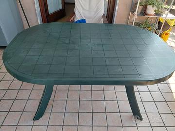 Tavolo da esterno