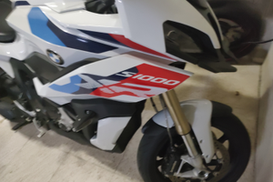 BMW s1000xr