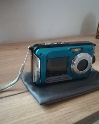 Macchina fotografica waterproof