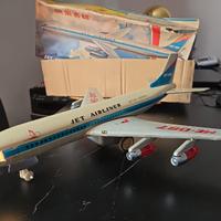 jet airliner in latta a frizione boeing 727
