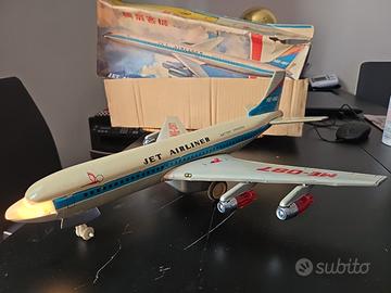 jet airliner in latta a frizione boeing 727