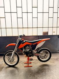 KTM SX 85 2T – Moto da cross, pronta da usare