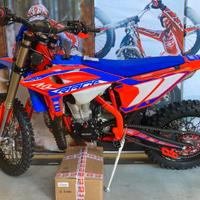 NUOVA Beta RR Enduro 350 4T RACE MY 2025