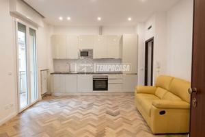 Bilocale ristrutturato con balcone in zona strateg