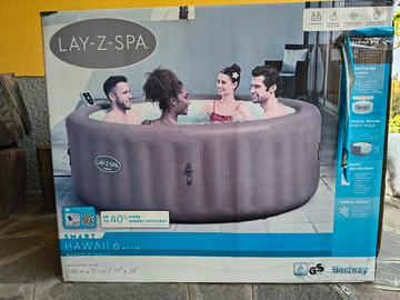 Bestway Lay-Z-Spa Hawaii 6, nuova mai usata
