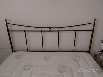 letto ferro battuto con rete a doghe
