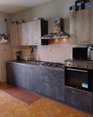 Cucina lineare L3.60 H 2.16