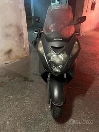 Honda Silver Wing 400 - 2008