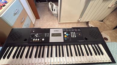 Yamaha PSR-E223