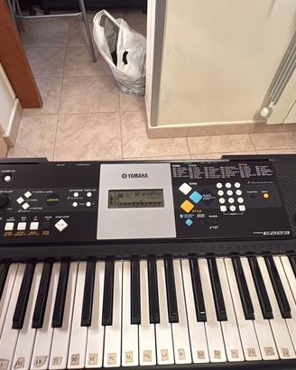 Yamaha PSR-E223