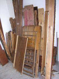 Tavole di legno vecchi mobili