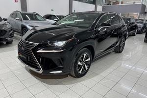 NX 300h Hybrid 4WD Luxury STRAFUL TETTO!!!!!
