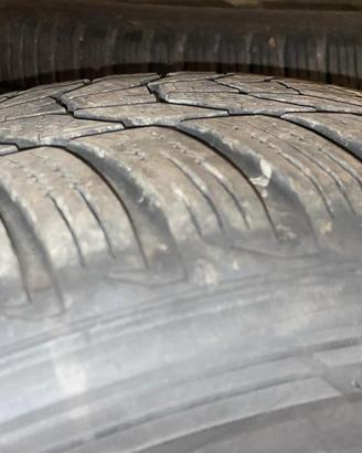 Gomme da neve usate Hankook 235 50 19