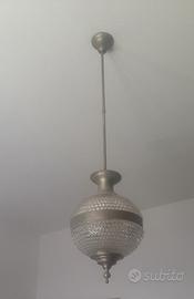 lampadario con lampada a parete