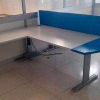 Scrivanie postazioni di lavoro doppie per ufficio