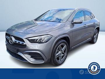Mercedes-Benz GLA 250 E PLUG-IN HYBRID AUTOMA...