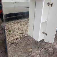 Specchio bagno con pensile armadio