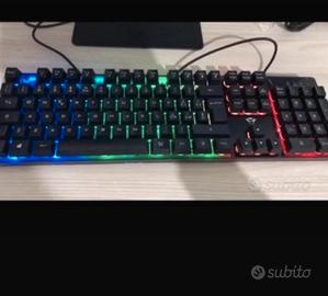 Tastiera gaming colorata