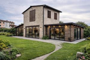 Villetta singola con giardino Lucca