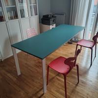 Scrivania Colombini e sedie Calligaris; Gaber 