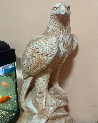 Falco in gesso